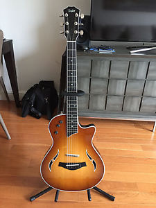 Taylor T5z Standard Hybrid Acoustic Electric Guitar  Honey Sunburst - MINT!