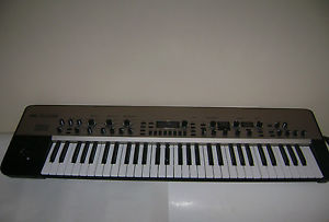 Korg KingKorg 61 Key Virtual King Analog Modeling Keyboard Synthesizer   in box