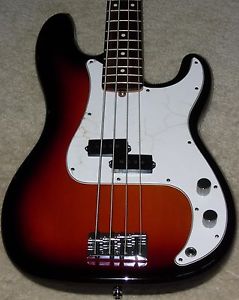 Fender American Standard Precision Bass  3-Color Sunburst - Beautiful!