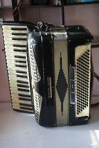 Akkordeon Excelsior Model 320