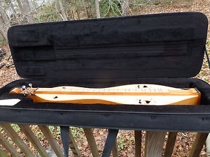 2004 Folkroots Dulcimer with case Model D350S-460