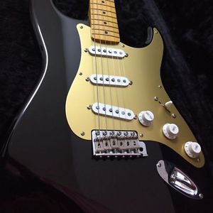 Excellent! Fender Japan ST57-TX Gold Pick-guard Stratocaster Made in Japan