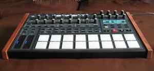 Dave Smith Instruments TEMPEST, Low Low hours, Nearly Mint Condition!