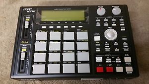 Akai Professional MPC1000 Music Production Center