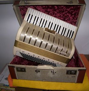 120 Bass Hohner Marchesa Accordion - Accordian