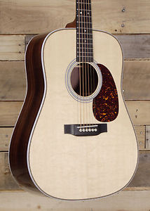 Martin HD-28 Acoustic Guitar Natural Finish W/ Case