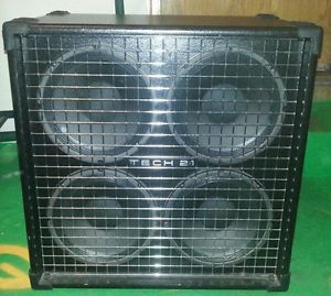 Tech 21 B410 4x10 Bass Guitar Cabinet Cab Vinyl Cover Black 400 watts 8 ohms Amp