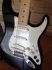 Roland G-5 VG Fender Stratocaster Modeling Electric Guitar Very Clean
