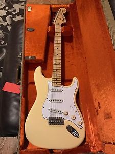 Fender Artist Signature Yngwie Malmsteen Stratocaster Electric Guitar