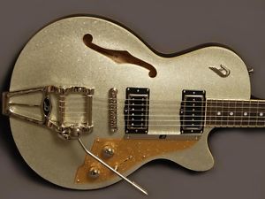 Duesenberg Starplayer TV Silver Sparkle with Hard Shell Case    FREE SHIPPING