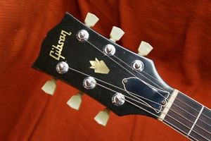 Gibson ES-335 Walnat Used  w/ Hard case