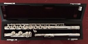Yamaha YFL-684 SOLID SILVER OPEN-HOLE FLUTE - C-FOOT - SUPERB CONDITION