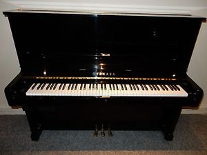 YAMAHA U2 SILENT UPRIGHT  PIANO. 26 YEARS OLD. 0% FINANCE AVAILABLE