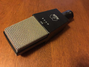 AKG C 414 B- ULS, C414BULS MICROPHONE W/ SHOCKMOUNT- READ