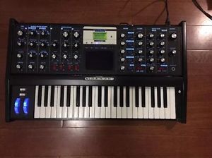Moog Minimoog Voyager Electric Blue Keyboard Analog Synth