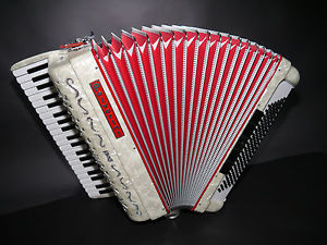 Akkordeon , Polverini, 120 Bass