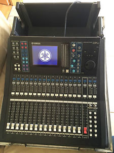 Yamaha LS9 16 Ch, digital mixer with case + warranty