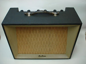 VINTAGE 1960 AIRLINE guitar amp 6 tube combo 10 inch alnico speaker