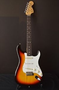 Fender Japan ST-72 FREESHIPPING/456