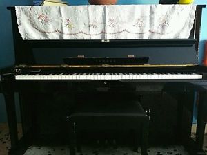 Pianoforte verticale yamah modello U1 per studio