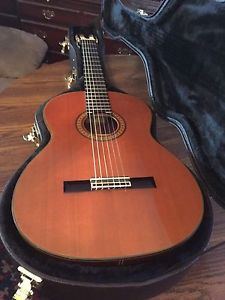 TAKAMINE C136 S Classical Guitar with Takamine case, Japan