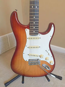2015 Fender USA Stratocaster - Burnt Sienna - IMMACULATE!