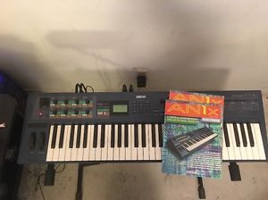 Yamaha AN1X. Great Condition Includes power adapter, Manuals