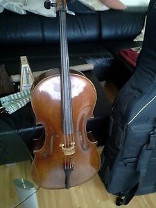 Violoncello aus den 40-er Jahren!