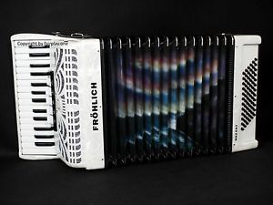 Akkordeon Fröhlich Mozart ,Weltmeister Juwel, Airbrushbalg