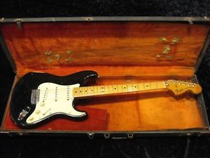 Fender 1972 Stratocaster Black/Maple Electric Free Shipping