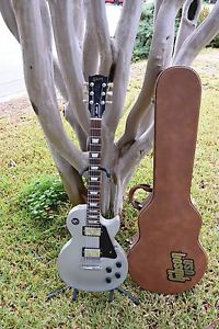 Gibson Les Paul studio, Silver color, OHSC , very good condition
