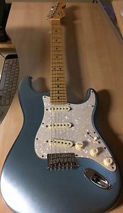 Fender American Deluxe Strat® Plus - Maple Fingerboard - Mystic Ice 0118102762