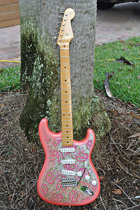 FENDER '68 REISSUE PINK PAISLEY STRATOCASTER ELECTRIC GUITAR from 2004!!! #C335