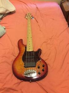 Lakland Skyline Deluxe 55-02 5-String Bass Natural Maple Fretboard LN