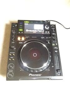 Pioneer CDJ-2000 DJ Turntable