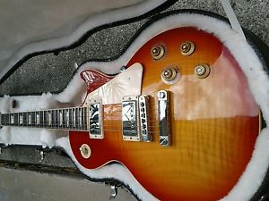 Gibson 2011 Les Paul Traditional Plus Heritage Cherry Sunburst  Electric Guitar