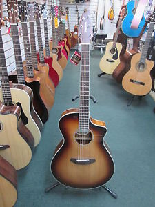 Breedlove Pursuit Concert AB SB Acoustic/Electric Guitar w/gig bag