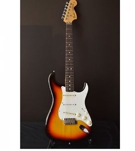 Fender Japan ST-72 Brown w/soft case Free shipping Guiter Bass From JAPAN #A2840