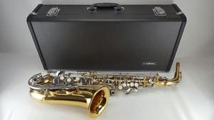 Yamaha YAS-26 Standard Alto Saxophone  Lacquer w/Nickel Key & Hard Case (PB5491)