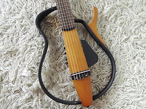 Yamaha SLG110N NT Silent Guitar Nylon Klassikgitarre Vorführmodell Demo Model