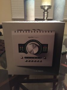 Universal Audio Apollo Twin Recording Interface w Realtime UAD-2 SOLO Processing