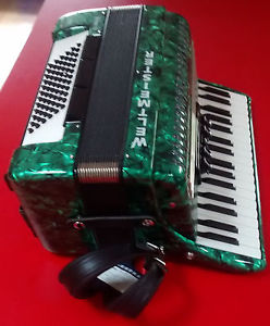 Weltmeister Achat-72 Green Accordion, Ex-Display, With Soft Case