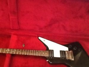Gibson Black and White Explorer Guitar