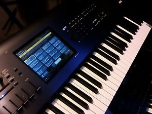 Korg Kronos-73 Keyboard Synthesizer w/ Latest OS