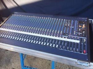 Yamaha MG32/14FX 32 Channel Mixer, Sound Desk + 2x Digital Effects & Flight Case