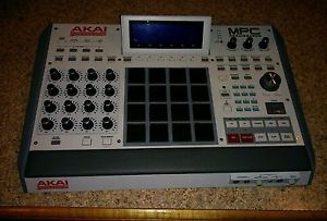 AKAI MPC RENAISSANCE with FAT PADS