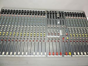 Mesa de mezclas de 24 canales GL3 Allen Heat
