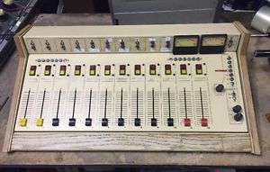 Arrakis 2100 SCT-12S broadcast Stereo radio mixer Console w/PSU