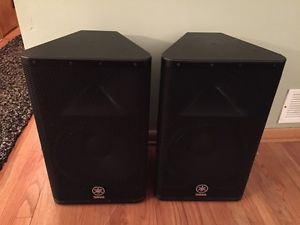 2 Yamaha DXR12 With Bags, stands an de cables