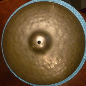RARE VINTAGE CONSTANTINOPLE CYMBAL WITH K ZILDJIAN SIGNATURE 1164 GRAMS